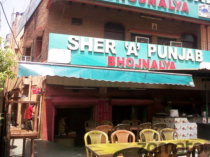 14 Of The Best SherEPunjab Dhabas To Eat At Around India